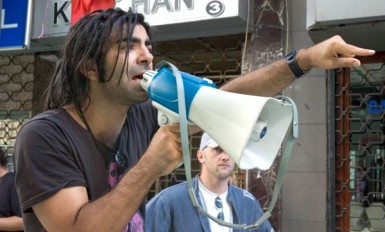 le réalisateur Fatih Haki sur le tournage du film